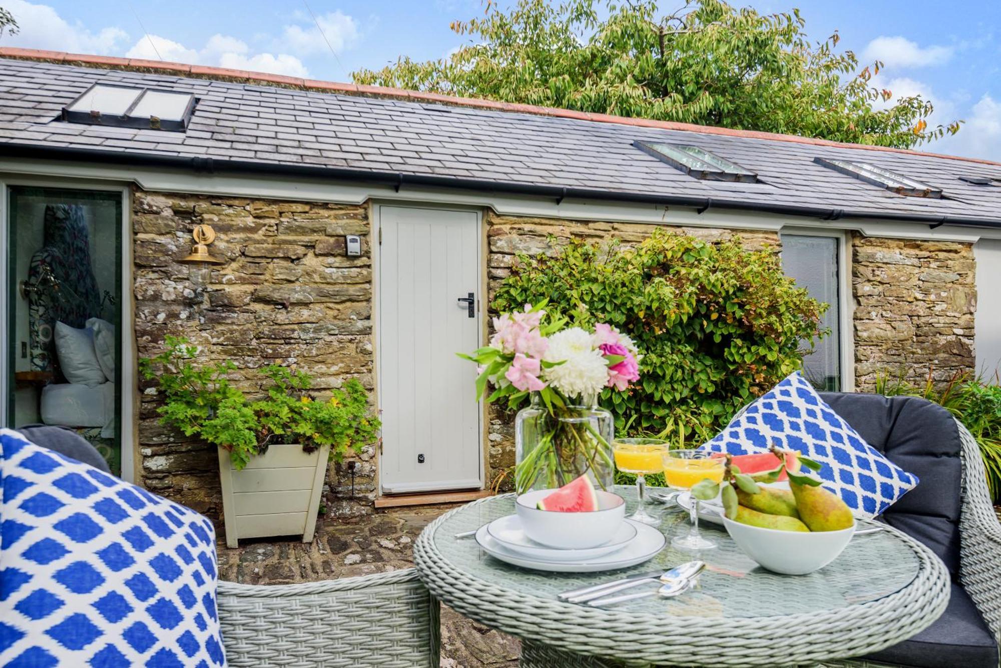 The Secret Garden Villa Malborough Exterior photo